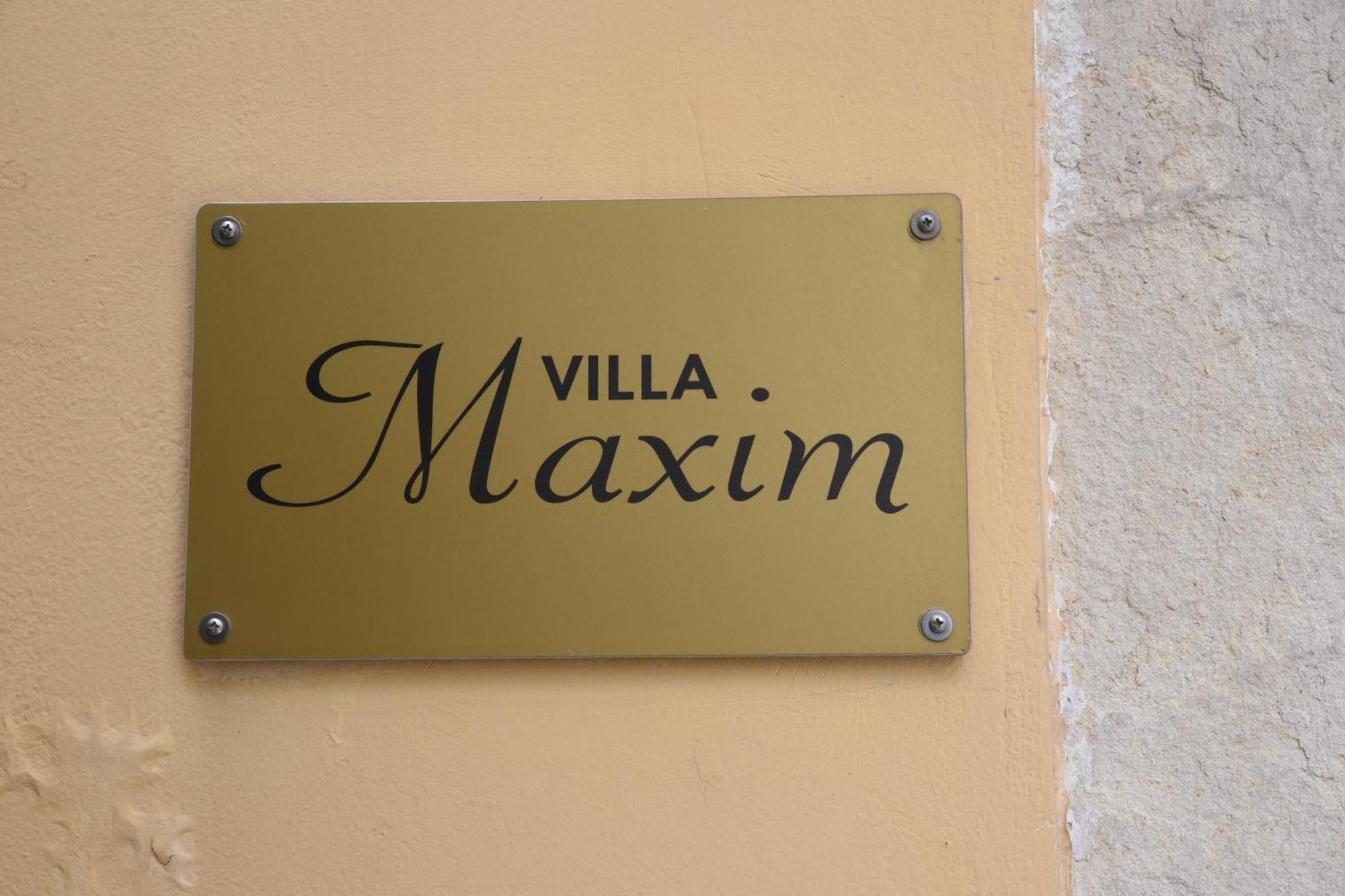 Maxim In Corfu Town * Anemomylos
